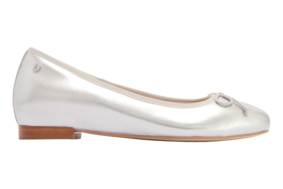 Frankie 4 Elizabeth II Warm Sand Womens